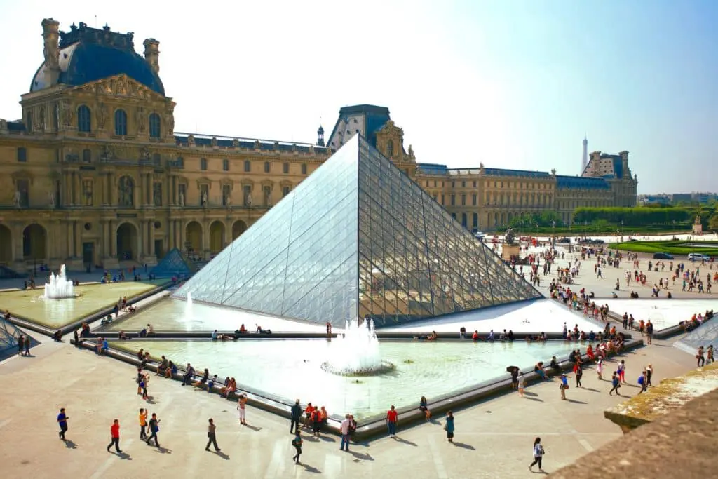 Travel Curious Often - A Walk through Musée du Louvre